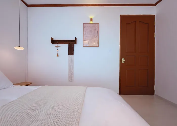 Joseon Calm, 1 Min To Station Near Hongdae, 3br, 5beds, 2baths Séoul
