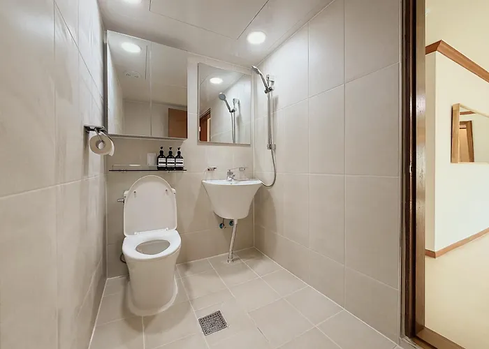 Appartement Joseon Calm, 1 Min To Station Near Hongdae, 3br, 5beds, 2baths
