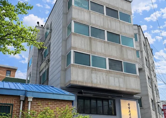 Joseon Calm, 1 Min To Station Near Hongdae, 3br, 5beds, 2baths Appartement Séoul