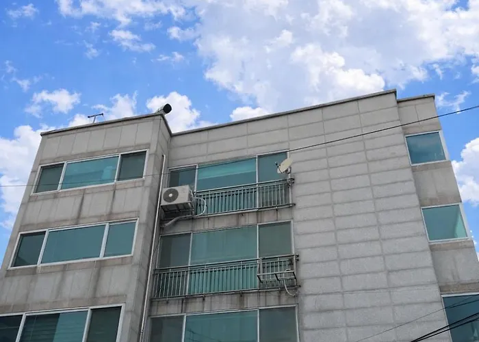 Joseon Calm, 1 Min To Station Near Hongdae, 3br, 5beds, 2baths Appartement *